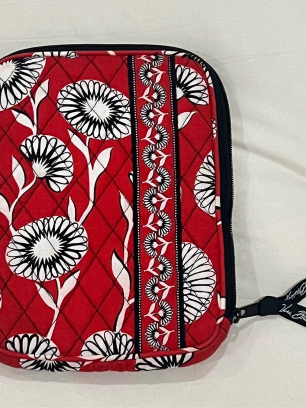 Vera Bradley Deco Daisy Small Tablet Case Red Black White Retired